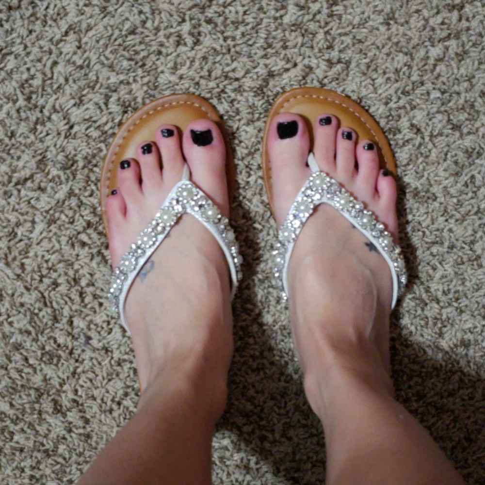 Sandals - Picture 2 of 4